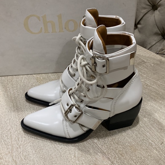 Chloe Rylee leather cut out boots - Picture 3 of 10